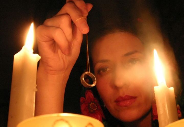 Wahrsagerei des neuen Jahres auf dem Ring