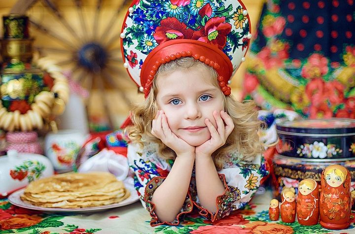 Mädchen bei Fastnacht