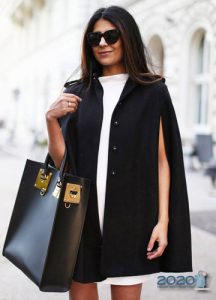 Stylischer schwarzer Umhang 2019-2020