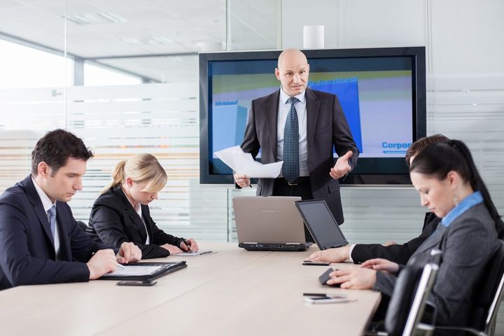 Treffen bei der Arbeit