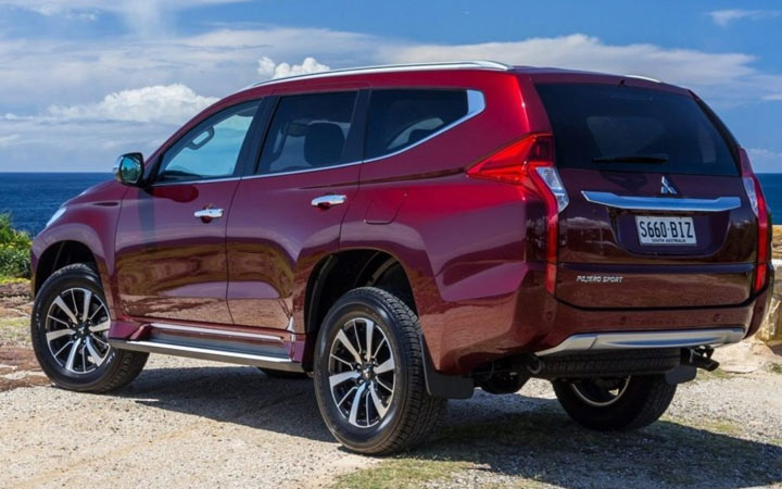 Außenansicht des Mitsubishi Pajero Sport 2019-2020