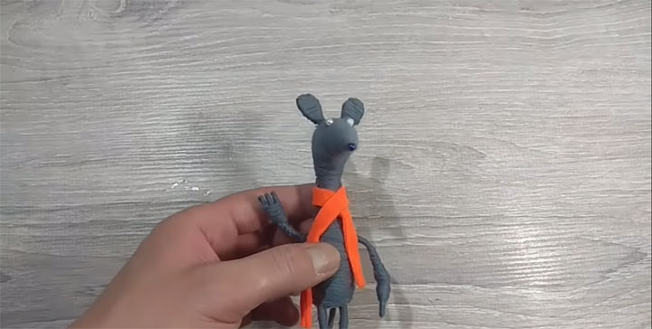 Neujahrsratte aus Draht für 2020