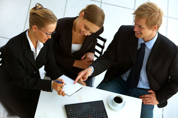 Unternehmer beim Treffen