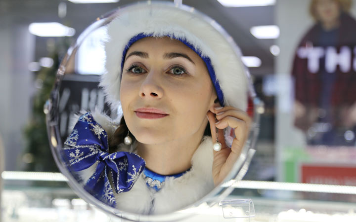 Dekorationen als Geschenk an seine Frau für das neue Jahr 2020