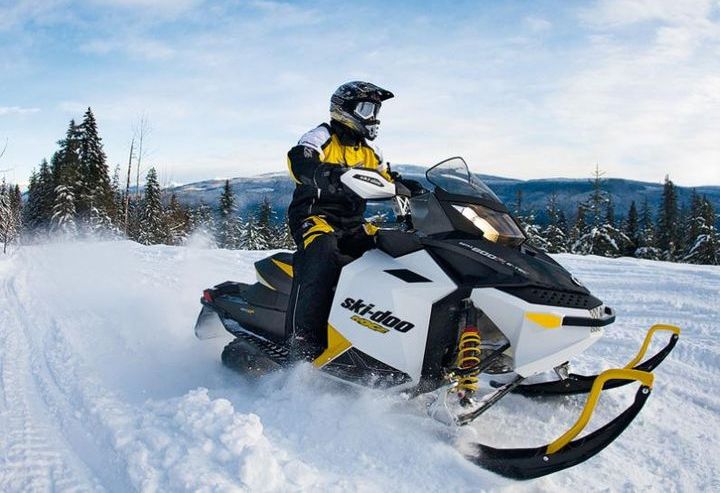 Motorschlitten fahren