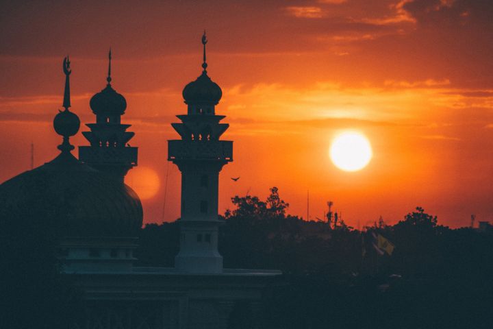 Sonnenuntergang und Moschee