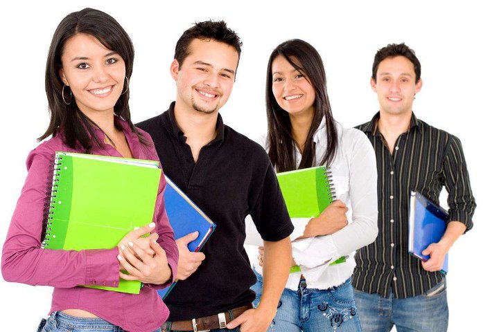 Studenten mit Ordnern