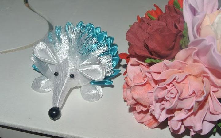 Kanzashi Maus Schritt für Schritt Anleitung mit Fotos