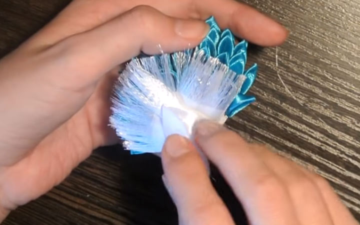 Kanzashi Ratte für 2020 Schritt für Schritt Anleitung Foto und Beschreibung Schritt 6