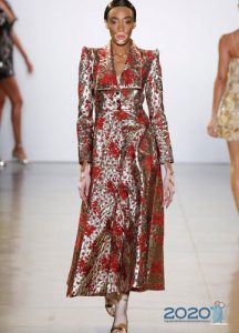 Brillantes Neujahrskleid von 2020