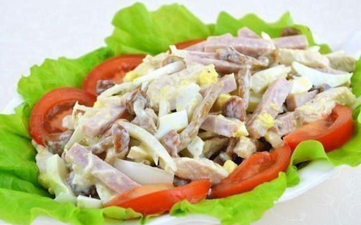 Mit Schinken und eingelegten Pilzen für das neue Jahr 2020