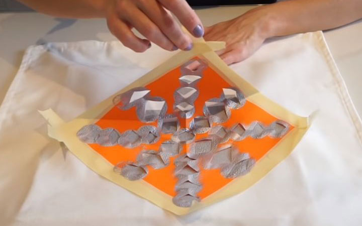 Dekorieren Sie die Kissenbezüge Schritt 4