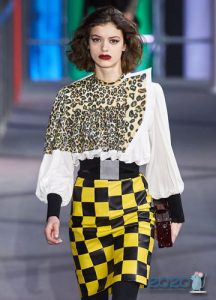 Weiße Rüschenbluse Trends 2020