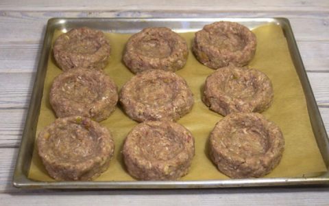 Wie man Fleischnester mit Pilzen kocht - Rezepte für das neue Jahr 2020