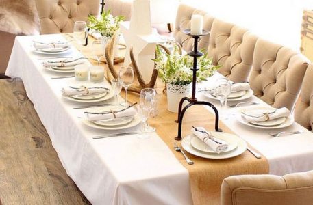 Tischdecke des neuen Jahres