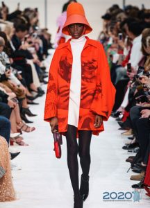 Kurzer Korallenmantel Herbst-Winter 2019-2020