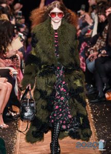 Modischer Pelzmantel Herbst-Winter 2019-2020