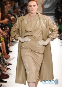 Beiger Trenchcoat Herbst-Winter 2019-2020