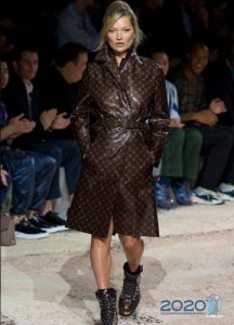 Stylischer Trenchcoat Herbst-Winter 2019-2020