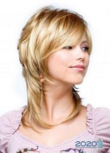 Gavrosh Haarschnitt für mittlere Haare Winter 2019-2020