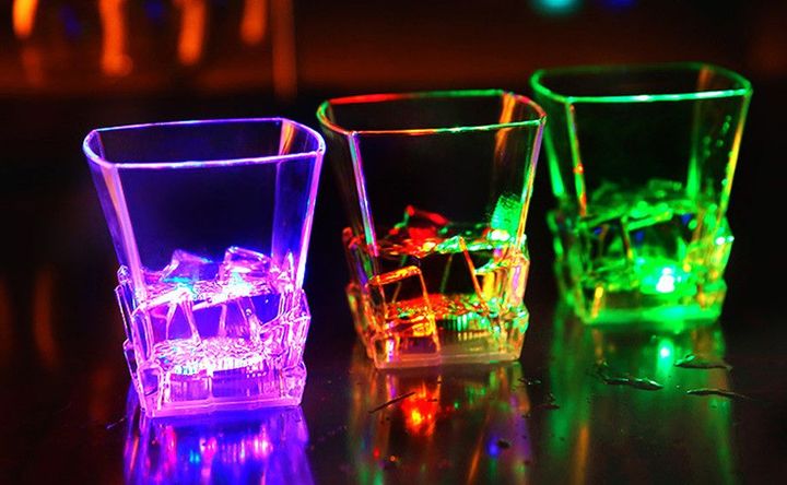 Glühende Weingläser