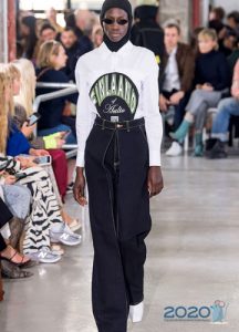 Ausgestellte Jeans Winter 2019-2020