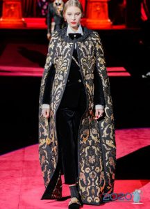 Modisches Cape Herbst-Winter 2019-2020