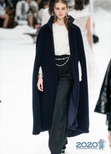 Umhang statt Herbst-Wintermantel 2019-2020