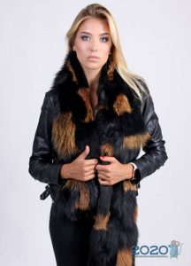 Was mit einem Pelzschal zu tragen