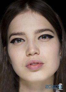 Mutige Pfeile - Trendmake-up Herbst-Winter 2019-2020