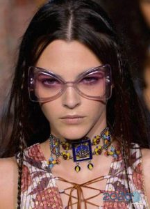 Modische Brille mit Schmetterlingsrahmen - Trends 2019-2020