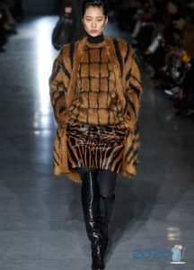 Max Mara Herbst-Winter 2019-2020 Käfig und räuberische Drucke