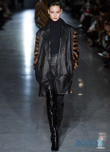 Max Mara Herbst-Winter 2019-2020 Krokodilleder Textur