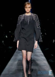 Kurzes schwarzes Kleid Herbst-Winter 2019-2020