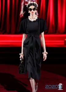 Schwarzes Kleid von Dolce Gabbana Herbst-Winter 2019-2020
