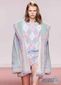 Farbige übergroße Pelzmäntel Herbst-Winter 2019-2020