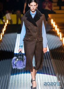 Cape Schaffellmantel Herbst-Winter 2019-2020