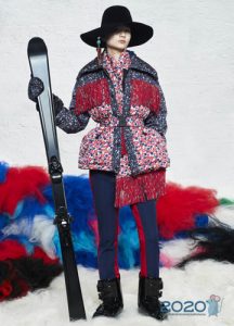 Daunenjacke mit Blumenmuster - Wintertrends 2019-2020