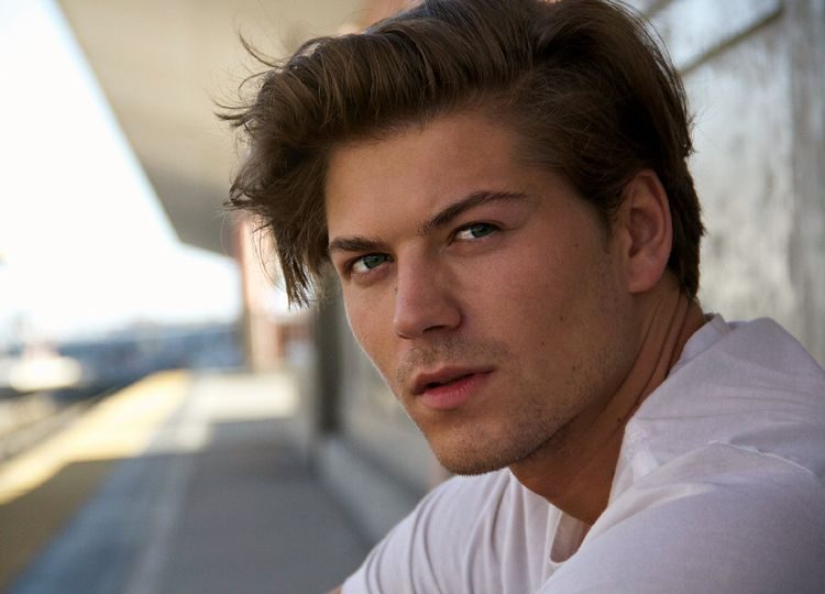 proekt-iks-film-2020-7 Amadeus Serafini