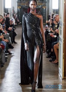 Elie Saab Kleid mit hohem Schlitz Winter 2019-2020