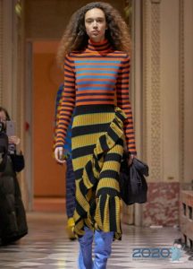 Modischer Strickrock für 2020