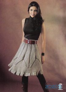 Ausgestellter Strickrock für 2020