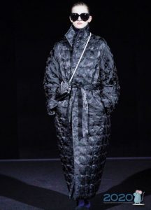 Schwarz gesteppte Daunenjacke Herbst-Winter 2019-2020