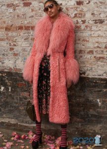 Rosa Pudermantel Herbst-Winter 2019-2020