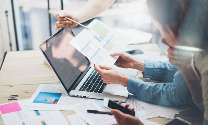 Buchhaltungsunterlagen füllen