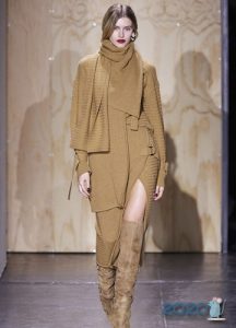 2020 gestrickte Schals und anderes Zubehör