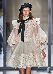 Nimmt Abendbögen auf - Mode für 2020