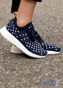 Modische Erbsenturnschuhe für 2020