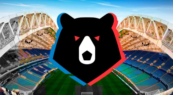Logo der russischen Premier League auf dem Hintergrund des Stadions
