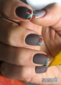 Graue matte Nägel für 2020